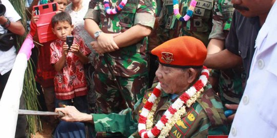 Penerjun Pertama TNI AU Imanuel Nuhan Meninggal Dunia