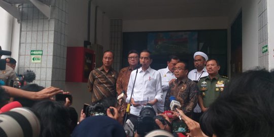 Jokowi Perintahkan Kapolri dan BIN Tindak Jaringan Penusuk Wiranto