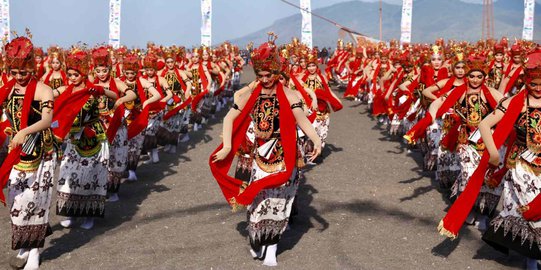 Selain Jadi Atraksi Wisata, Festival Gandrung Sewu Produksi Pengetahuan Budaya