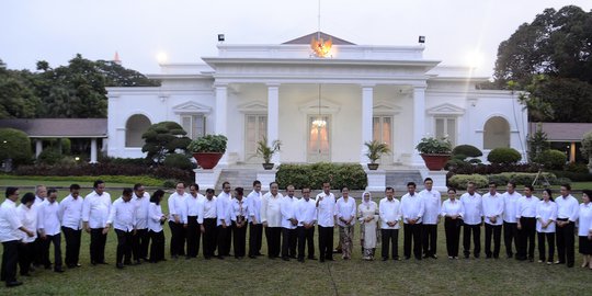 Menteri-Menteri Jokowi yang Semakin Repot di Akhir Jabatan