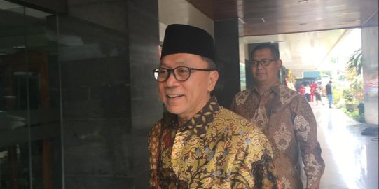 Zulkifli Hasan Jenguk Wiranto di RSPAD