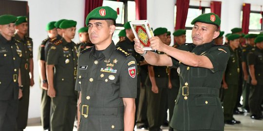 Ini Dasar Hukum TNI Copot 3 Anggota yang Istrinya Nyinyiri Penyerangan Wiranto