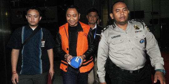 Geledah Rumah Dinas Bupati Lampung Utara, KPK Sita Rp54 Juta dan USD 2.600