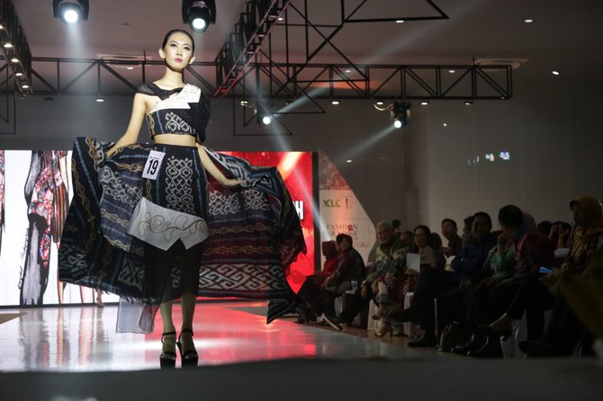 menaker buka fashion paradise 2019 di bbplk semarang