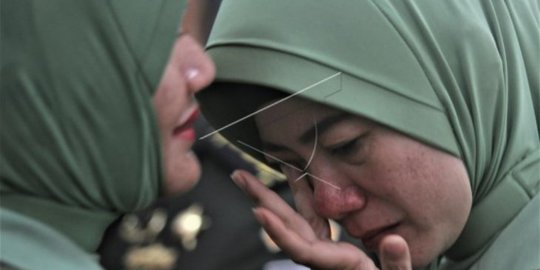 Tanggapan Mantan Dandim Kendari Usai dicopot dan Tangisan Sang Istri