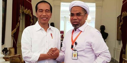 Istana Minta Mahasiswa Tak Ancam Jokowi soal Perppu KPK