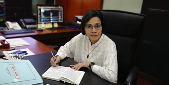Sri Mulyani Cabut 5 Izin Impor Pusat Logistik Berikat TPT