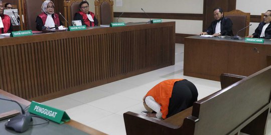 Divonis Bebas, Terdakwa Ujaran Kebencian Sujud Syukur