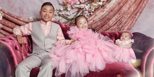 12 potret kebersamaan betrand peto dan thalia putri onsu, menggemaskan!