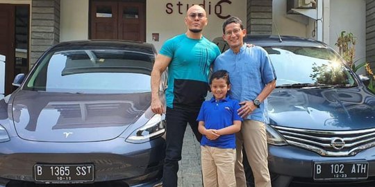 Deddy Corbuzier Bangga Mobilnya Lebih Bagus dari Sandiaga Uno