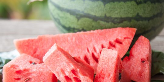 7 makanan tinggi kandungan air untuk memenuhi kebutuhan harianmu