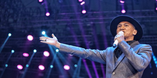 Lagu Ciptaannya Dikritik Bertema Patah Hati Terus, Anji Berikan Jawaban Menohok