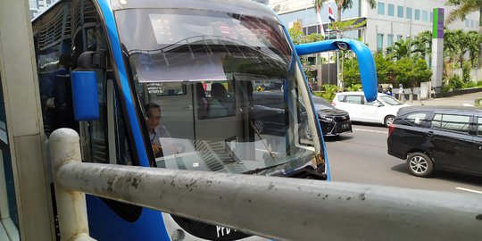 Bus Zhong Tong: Disetop di Era Ahok, Melaju di Zaman Anies