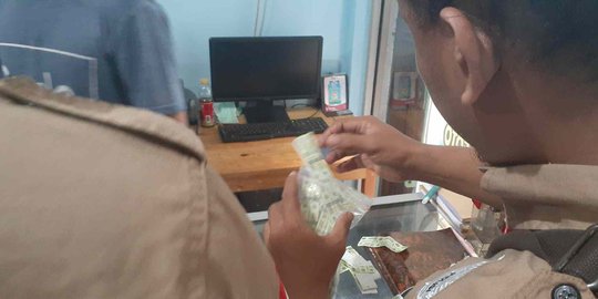 Polisi Bongkar Peredaran Materai Daur Ulang di Tangsel