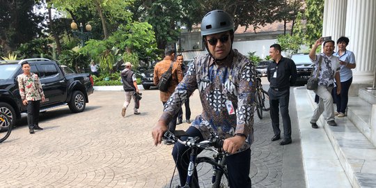 Dua Tahun Jadi Gubernur, Anies Klaim Penumpang Transportasi Umum Meningkat