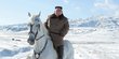 Gaya Kim Jong-un Tunggangi Kuda Putih di Gunung Paektu