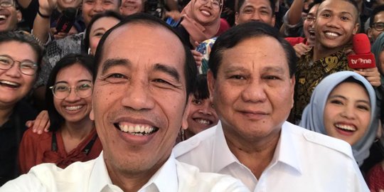 Besok UU KPK Diundangkan, Jokowi Cuma Senyum Saat Disinggung Perppu