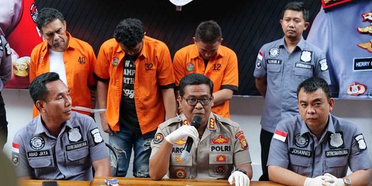 Polisi Rilis Barang Bukti Narkoba Milik Sutradara Film