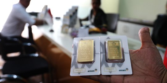 Harga Emas Bertahan di Rp758.000 per Gram