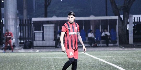 vicky diamankan polisi rev1