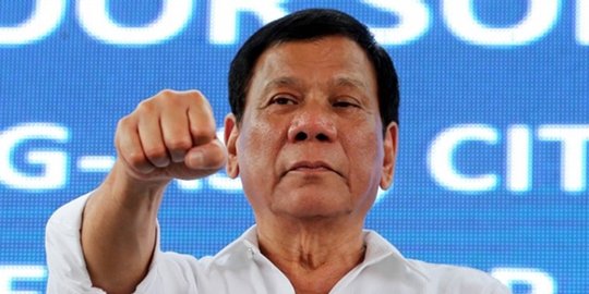 Rodrigo Duterte Jatuh dari Motor, Siku dan Lututnya Terluka