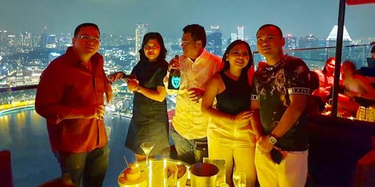 Hotman Paris Gelar Pesta Ulang Tahun Mewah dan Meriah di Singapura