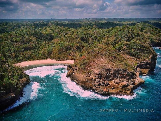 teluk bidadari