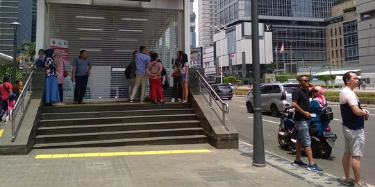 Pintu Masuk Stasiun MRT Bendungan Hilir Depan Intiland Tower Ditutup Sementara