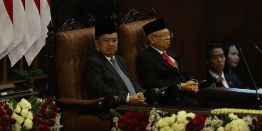 Jusuf Kalla Tukar Kursi dengan Ma'ruf Amin, Simbol Peralihan Kekuasaan