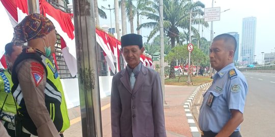 Ngaku Presiden Tapi Belum Dilantik, Pria Asal Lamongan Diamankan di Depan Gedung DPR