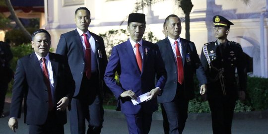 Presiden Jokowi Langsung Kembali ke Istana Seusai Pelantikan