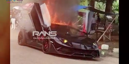 Cerita Raffi Ahmad Hampir Menangis Saat Melihat Mobil Lamborghini Miliknya Terbakar