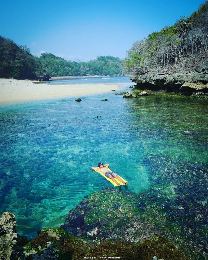 pantai kedung celeng