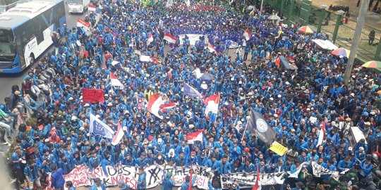 1.500 Personel TNI-Polri Kawal Demo BEM SI di Patung Kuda