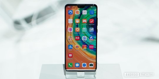 Huawei Akan Rilis Flagship Dengan Dual OS Tahun Depan?