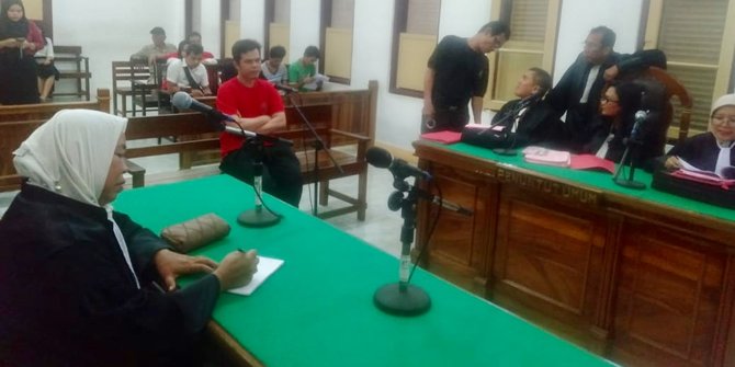 Dituntut Pidana Mati atas Kasus Narkoba, Joni Iskandar Malah Tertawa