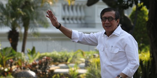 Audisi Calon Menteri, Yasonna dan Jokowi Diskusi Bidang Hukum