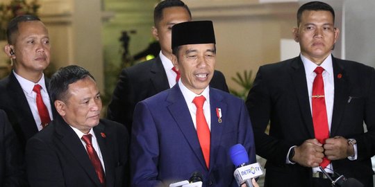 Jokowi Lantik Menteri Hari Ini, Prabowo Hingga Sri Mulyani Hadir ke Istana