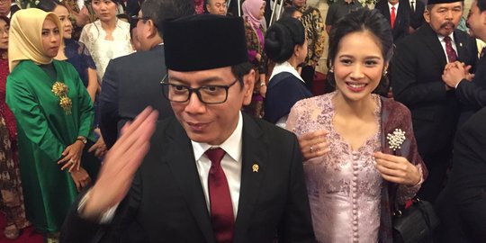 Cantiknya Penampilan Istri Para Menteri Saat Pelantikan