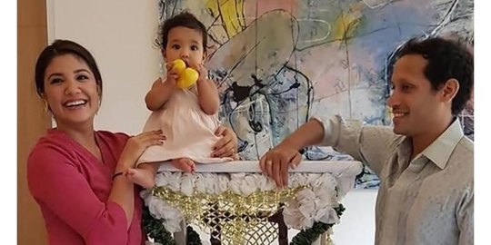 9 pesona istri nadiem makarim yang cantik dan pintar