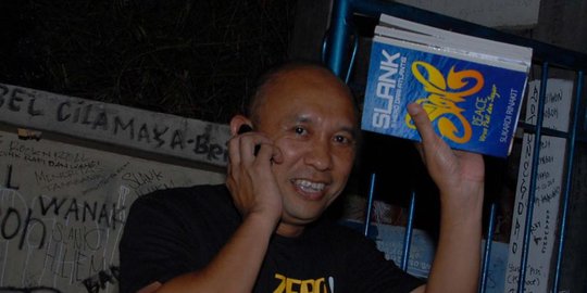 profil menteri koperasi teten masduki, aktivis pembongkar kasus suap jaksa agung