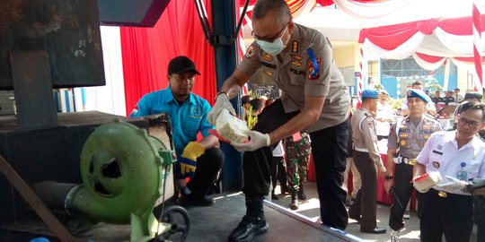 11 Kilogram Sabu dan 274 Ribu Pil Koplo Dibakar Polisi