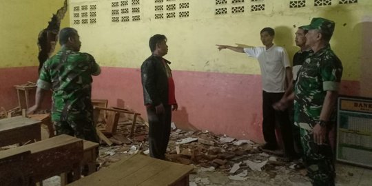 Dua Ruang Kelas di Garut Roboh