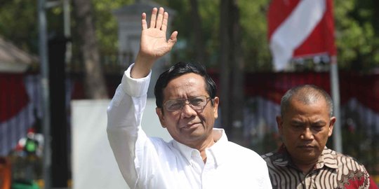 Meski dari Sipil, Menko Polhukam Mahfud Yakin Prabowo Taat Aturan