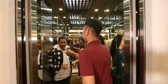 11 potret mewahnya rumah mama rieta ibunda nagita slavina, ada liftnya!