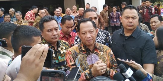 Tito Ingatkan Kepala Daerah Hati-hati Gunakan Anggaran, Ajak Masyarakat Memantau