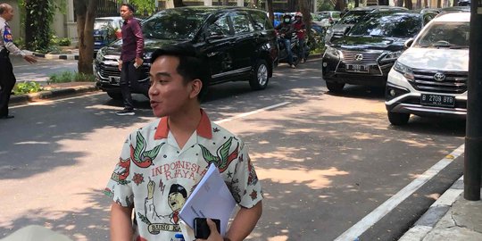 Sowan ke Megawati, Gibran Bawa Kertas Bertuliskan Calon Wali Kota Surakarta