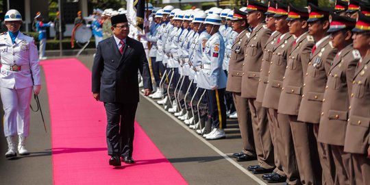 Penyambutan Menhan Prabowo Sebelum Sertijab di Kementerian Pertahanan