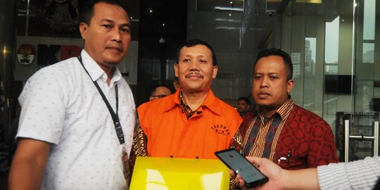 KPK Perpanjang Masa Penahanan Sekda Jabar Nonaktif Iwa Karniwa ...