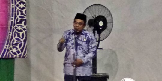 Pertama Kali Setelah Jadi Menag, Fachrul Razi Salat Jumat di Istiqlal